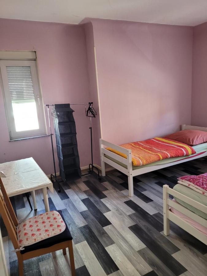 Mehrere Privatzimmer Lang Und Kurzfristig Zu Mieten Saarbruecken Exterior photo